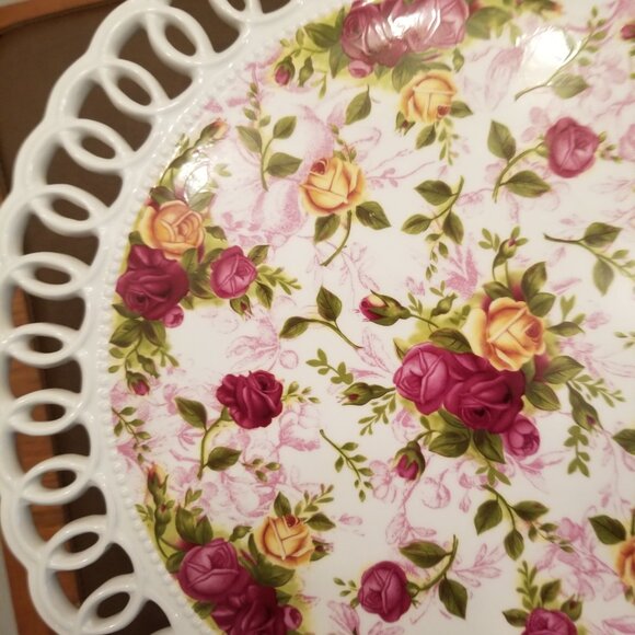 Royal Albert Old Country Roses Pedestal Pierced Cake Plate with Stand - Picture 3 of 4